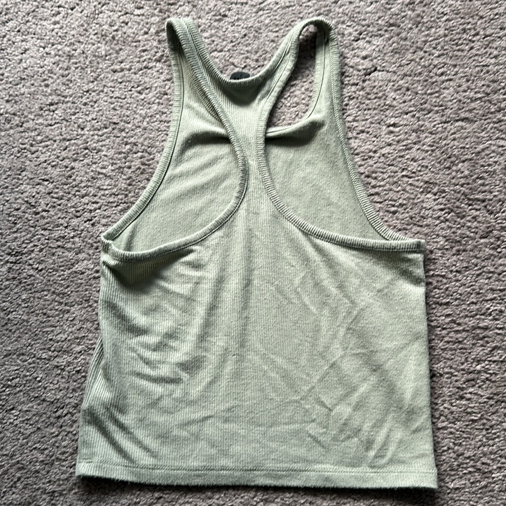 Tank - Picture 2 of 2